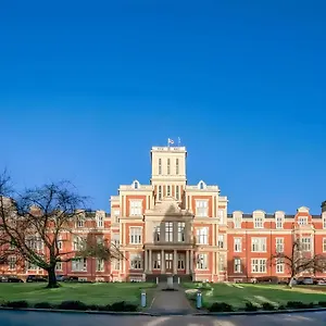 Royal Redhill (Surrey)